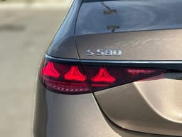 Mercedes-Benz S-Class S 580 4MATIC Sedan 2027 — side view