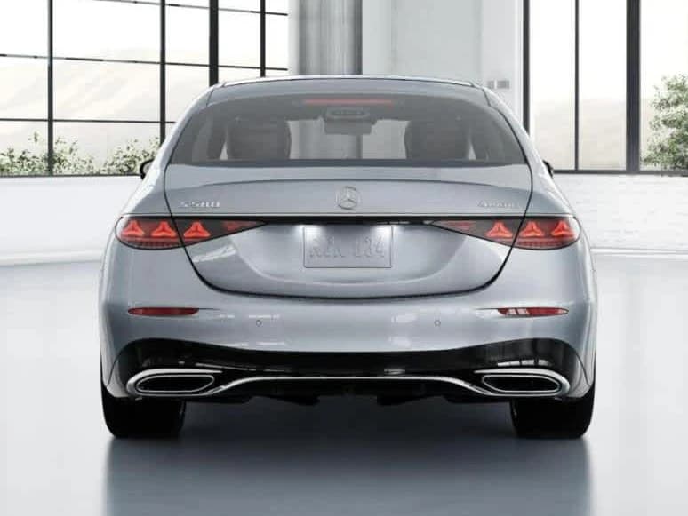 Mercedes-Benz S-Class S 580 4MATIC Sedan 2027 — side view