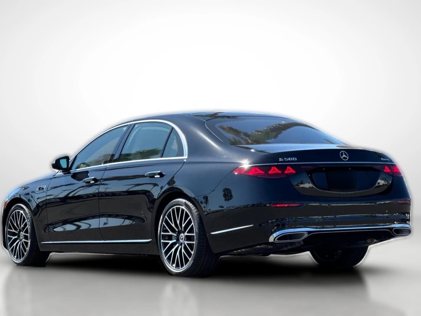 Mercedes-Benz S-Class S 580 4MATIC Sedan 2027 — side view
