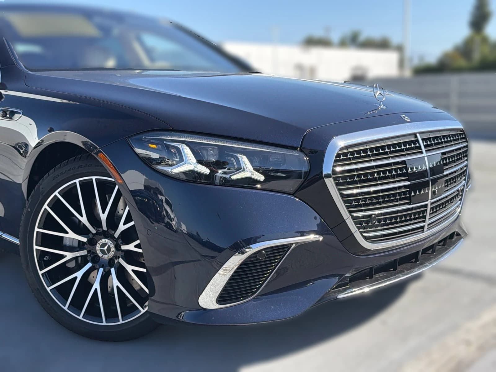 Mercedes-Benz S-Class S 580 4MATIC Sedan 2027 — side view