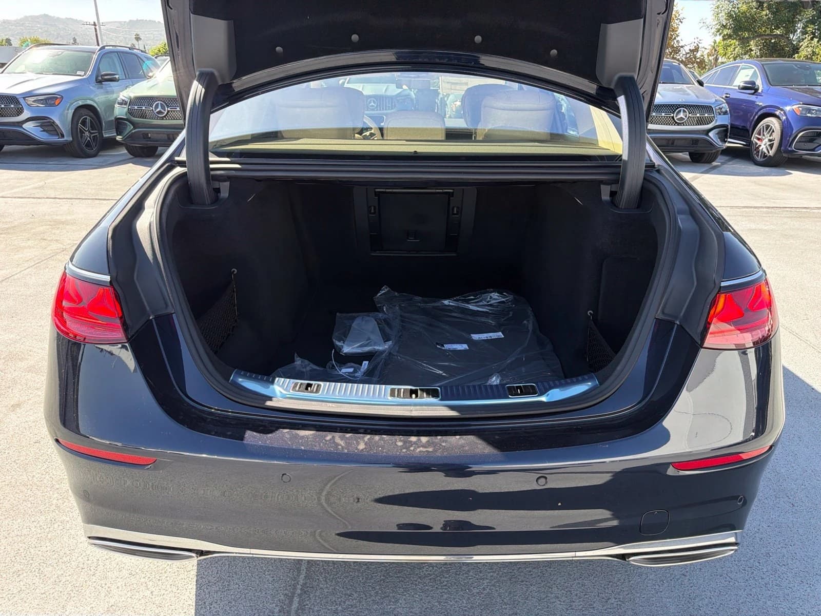 Mercedes-Benz S-Class S 580 4MATIC Sedan 2027 — side view