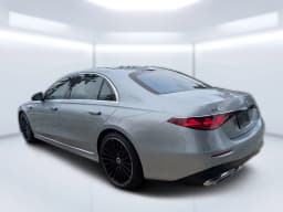 Mercedes-Benz S-Class S 580 4MATIC Sedan 2027 — side view