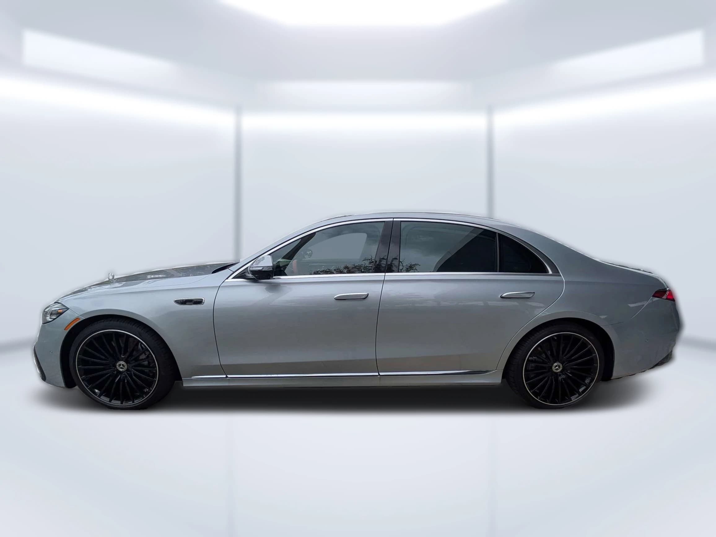Mercedes-Benz S-Class S 580 4MATIC Sedan 2027 — side view