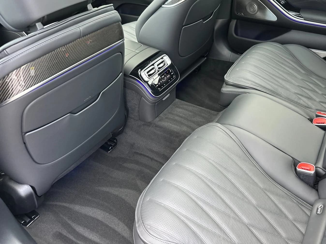 Mercedes-Benz S-Class AMG S 63 E 4MATIC Sedan 2026 — side view