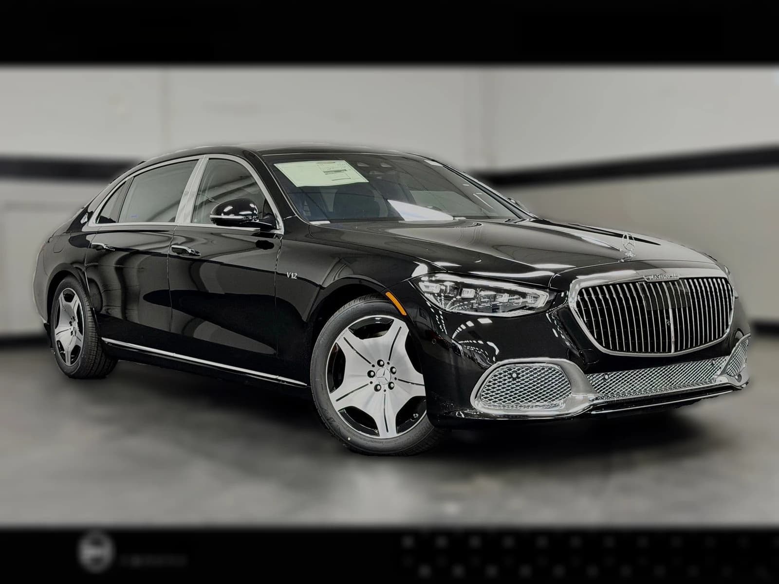 Mercedes-Benz S-Class Maybach S 680 4MATIC Sedan 2026 — side view