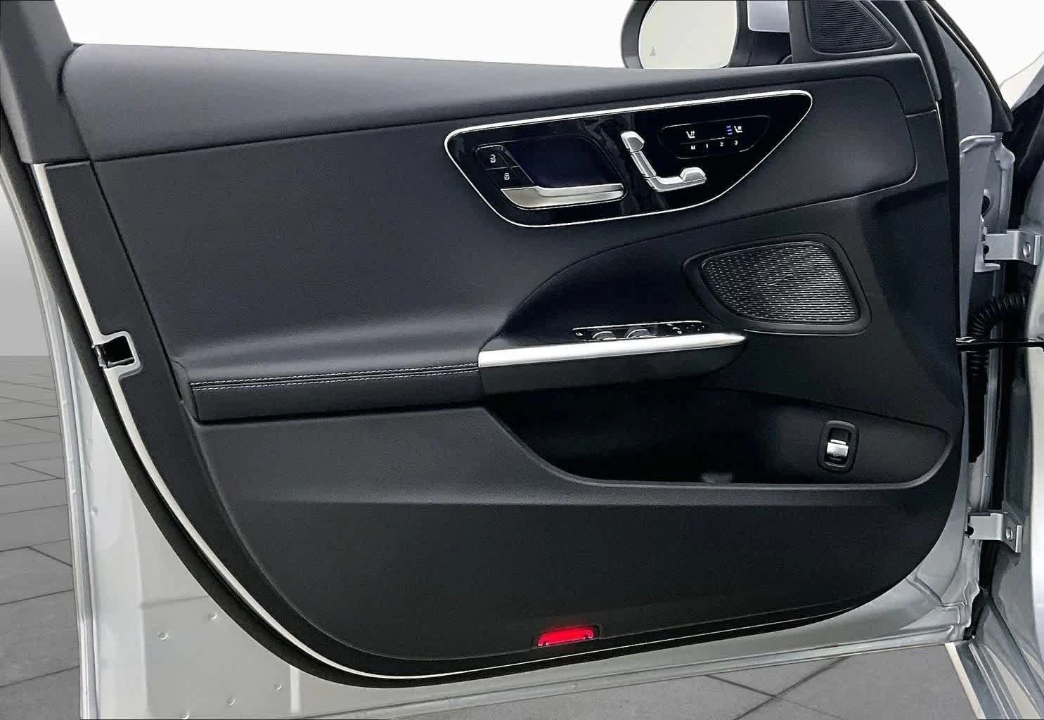 Mercedes-Benz C-Class C 300 4MATIC Sedan 2026 — side view