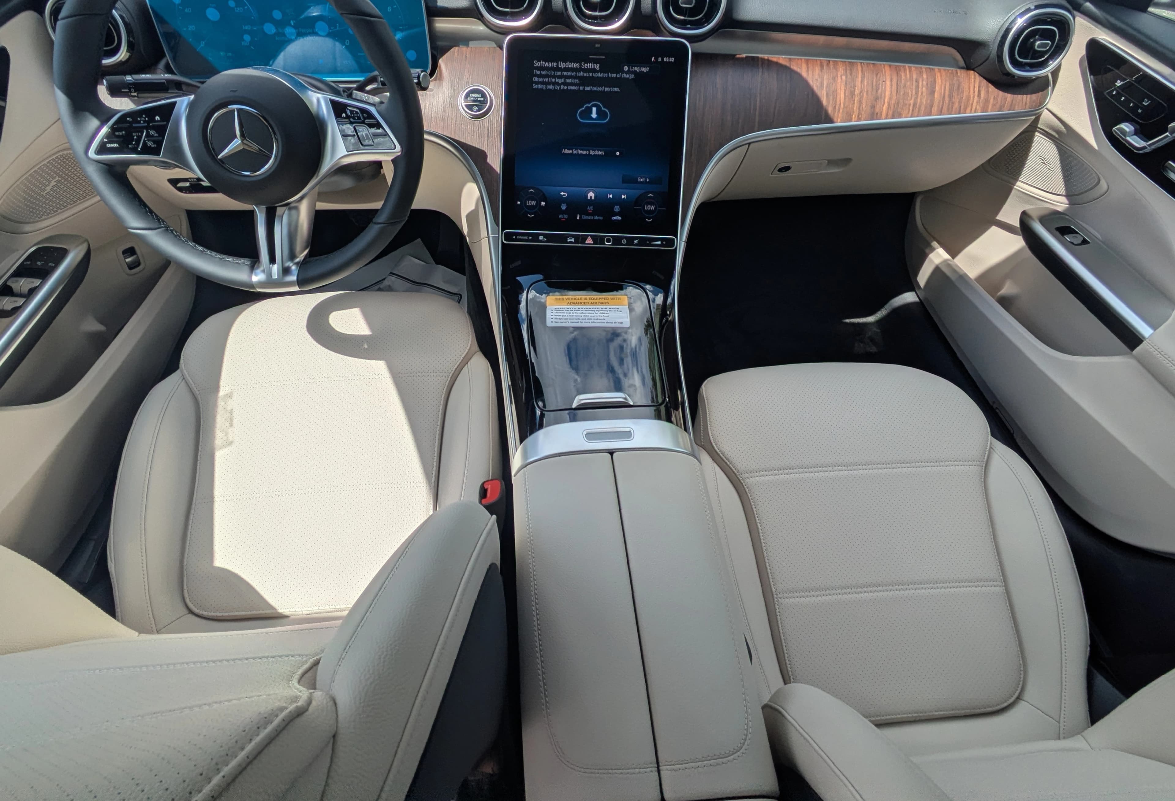 Mercedes-Benz C-Class C 300 4MATIC Sedan 2026 — side view