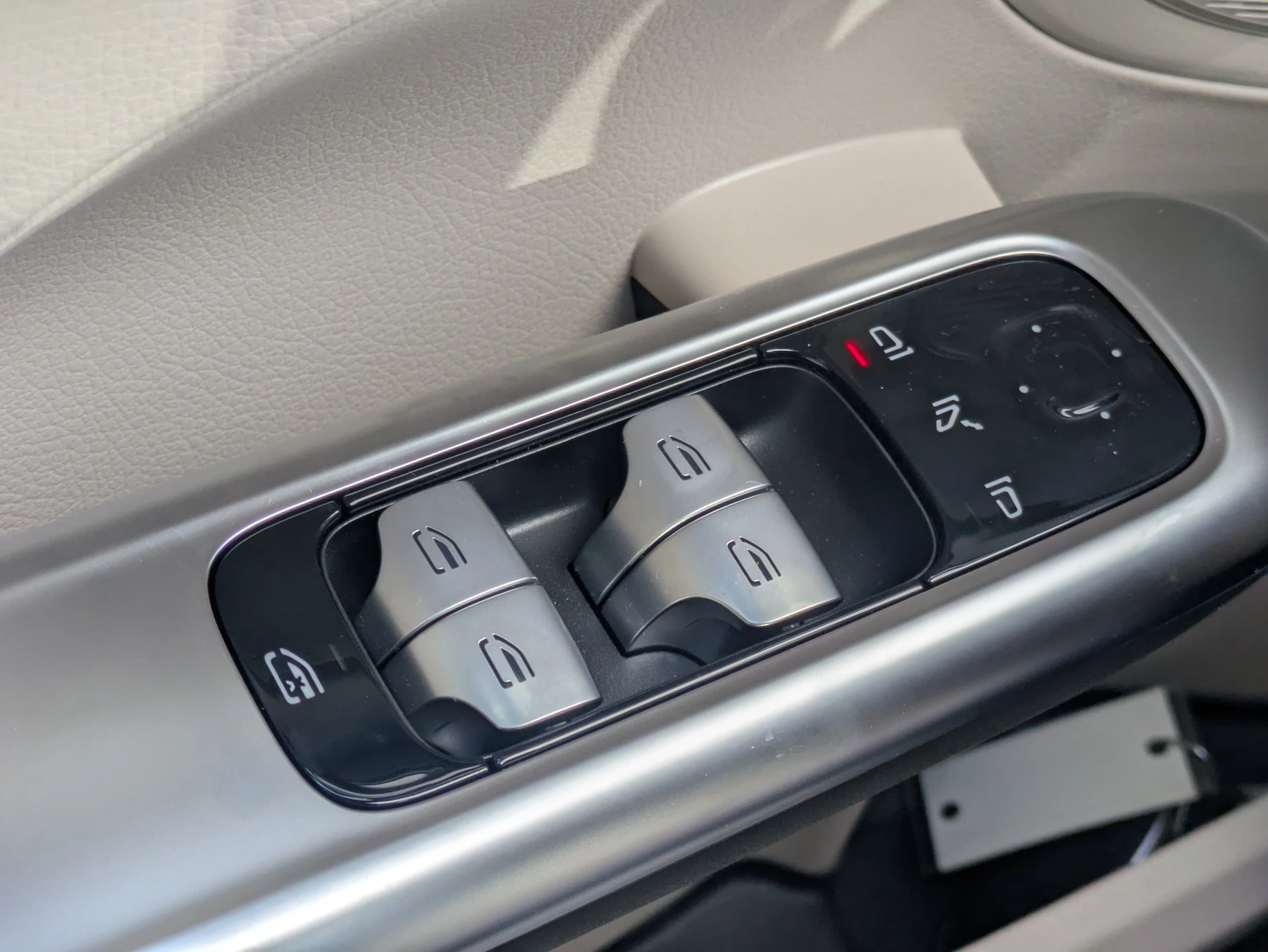 Mercedes-Benz C-Class C 300 4MATIC Sedan 2026 — side view