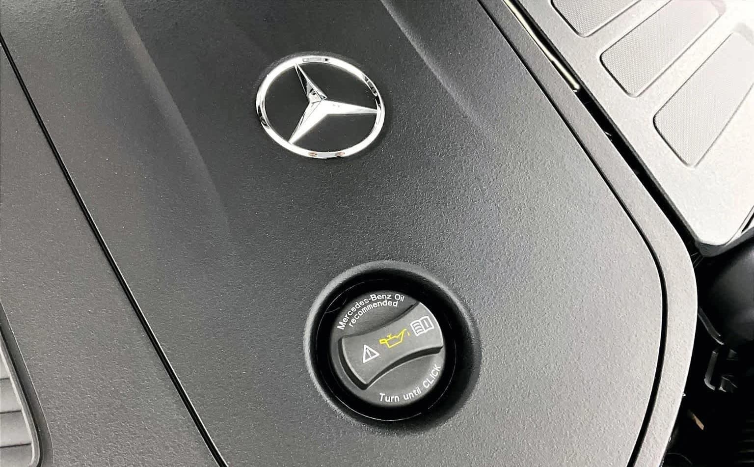 Mercedes-Benz C-Class C 300 4MATIC Sedan 2026 — side view