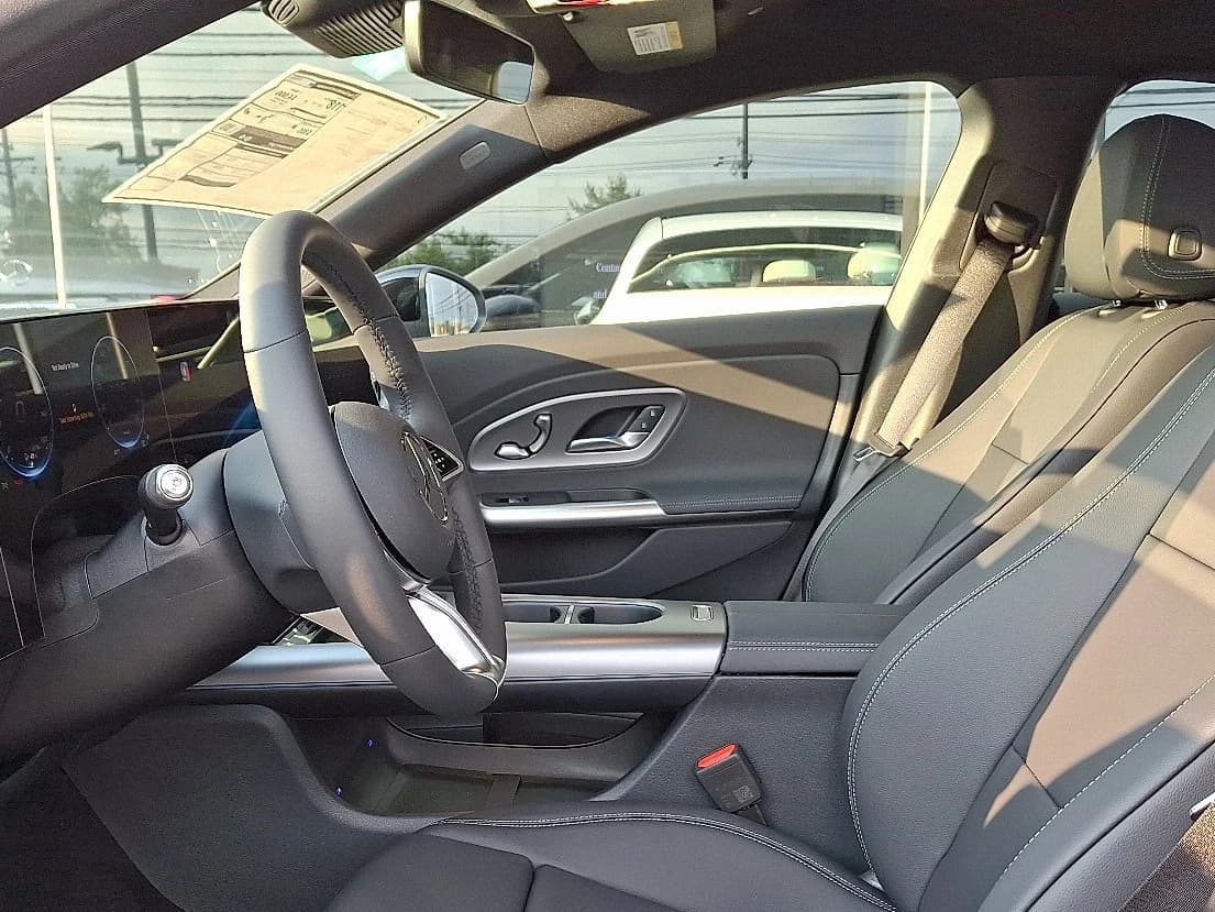 Mercedes-Benz CLA CLA 350 Electric 4MATIC 2027 — side view