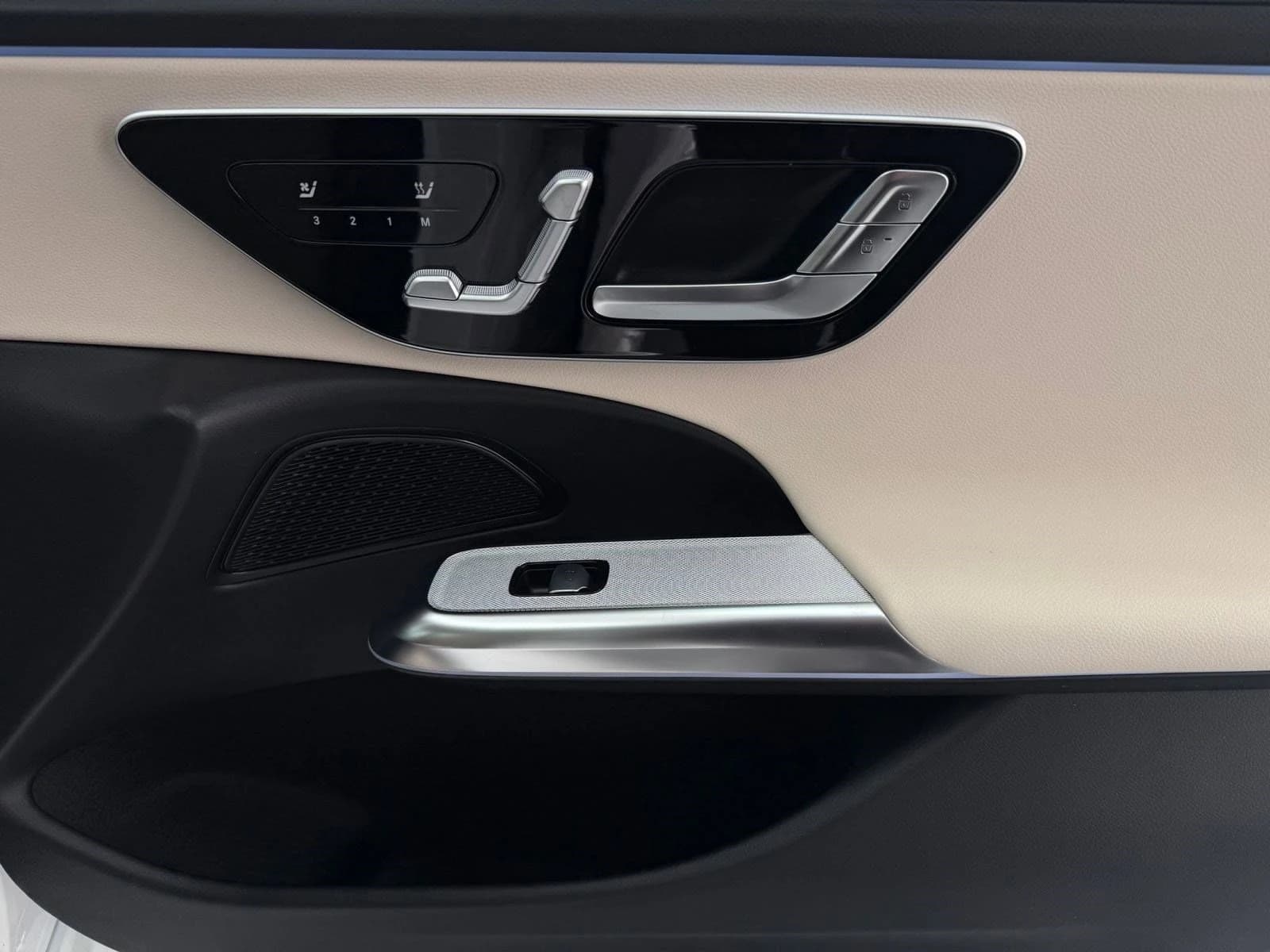 Mercedes-Benz E-Class E 350 RWD Sedan 2026 — side view