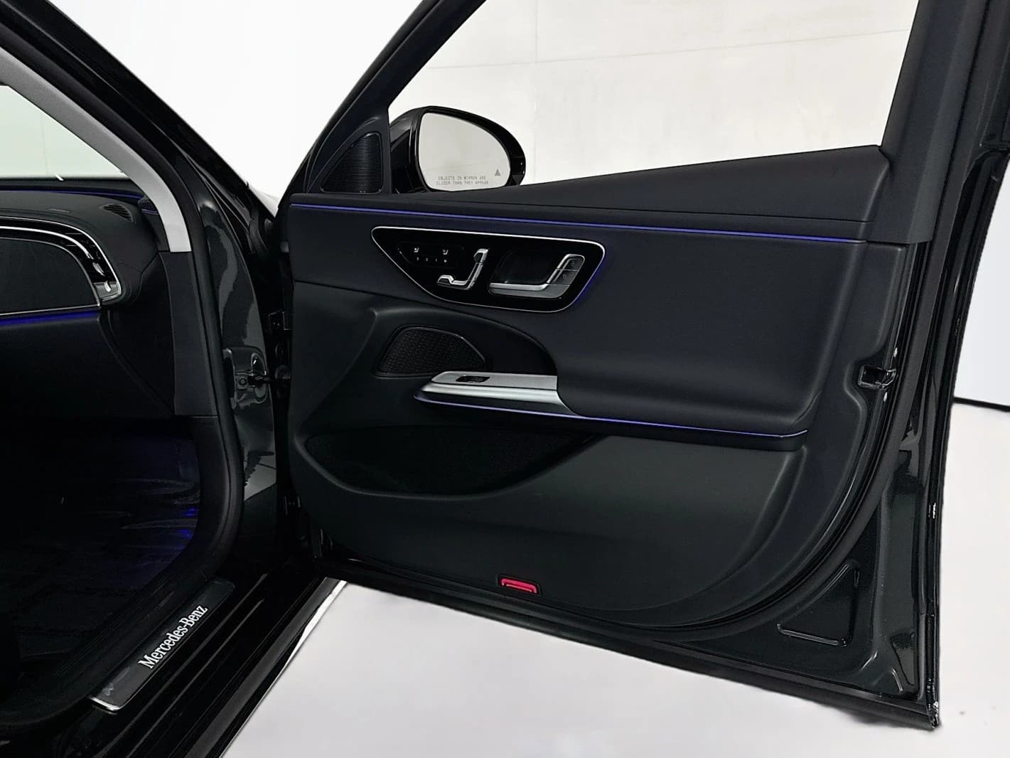 Mercedes-Benz E-Class E 350 RWD Sedan 2026 — side view