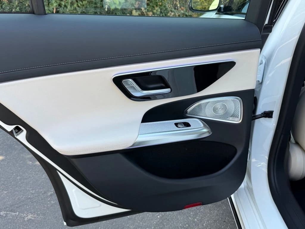 Mercedes-Benz E-Class E 350 RWD Sedan 2027 — side view