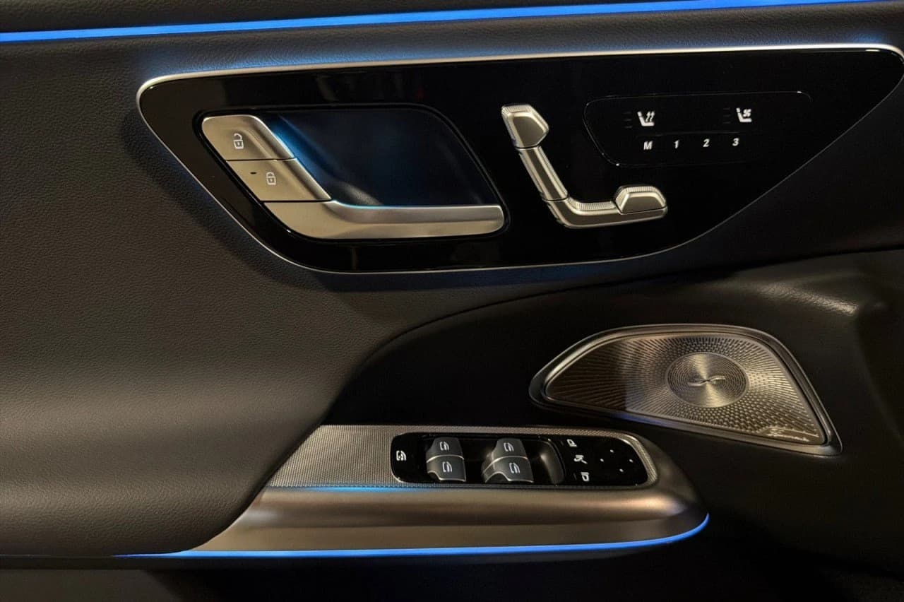 Mercedes-Benz E-Class E 350 RWD Sedan 2027 — side view