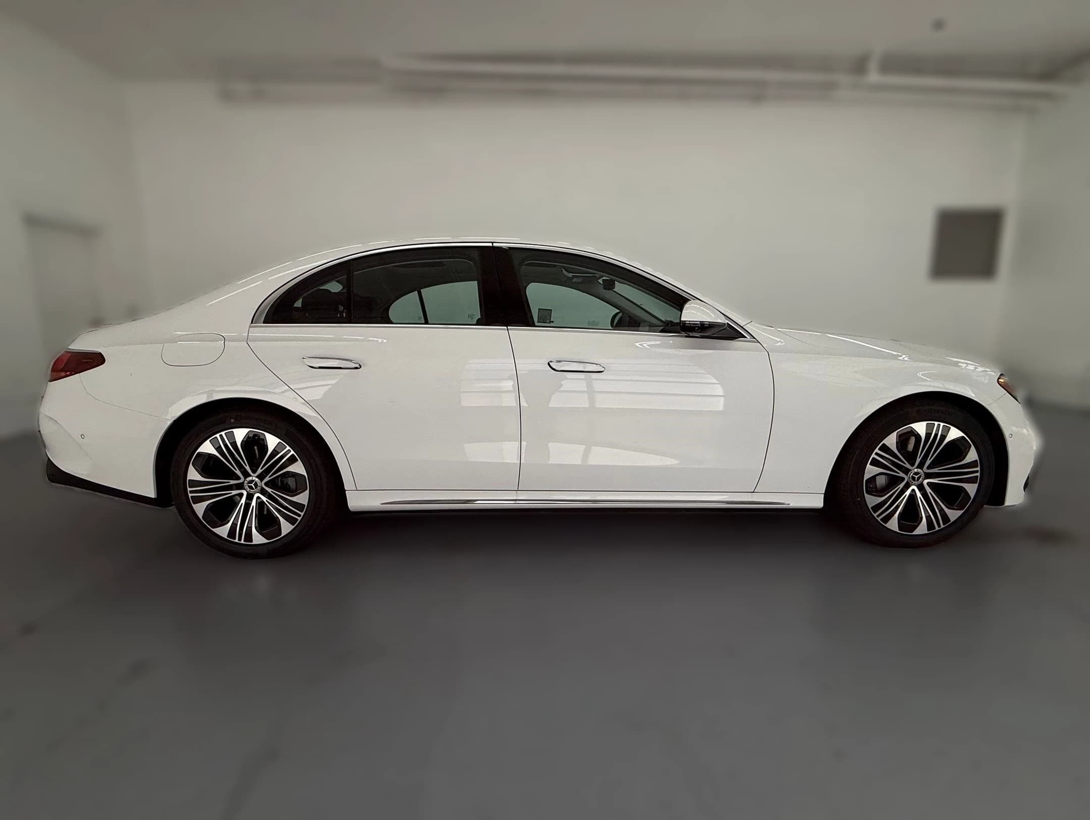Mercedes-Benz E-Class E 350 RWD Sedan 2026 — side view
