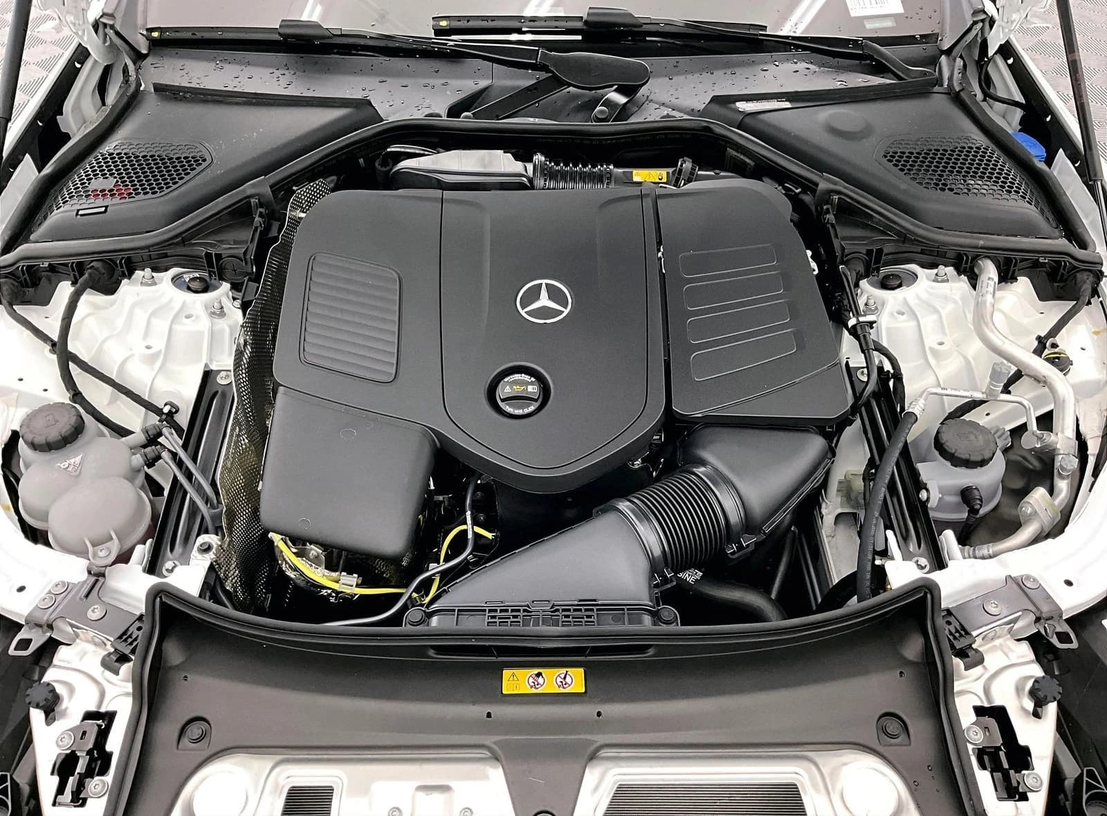 Mercedes-Benz E-Class E 350 RWD Sedan 2027 — side view