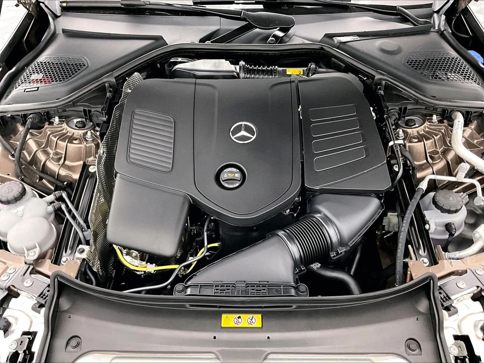Mercedes-Benz E-Class E 350 RWD Sedan 2027 — side view