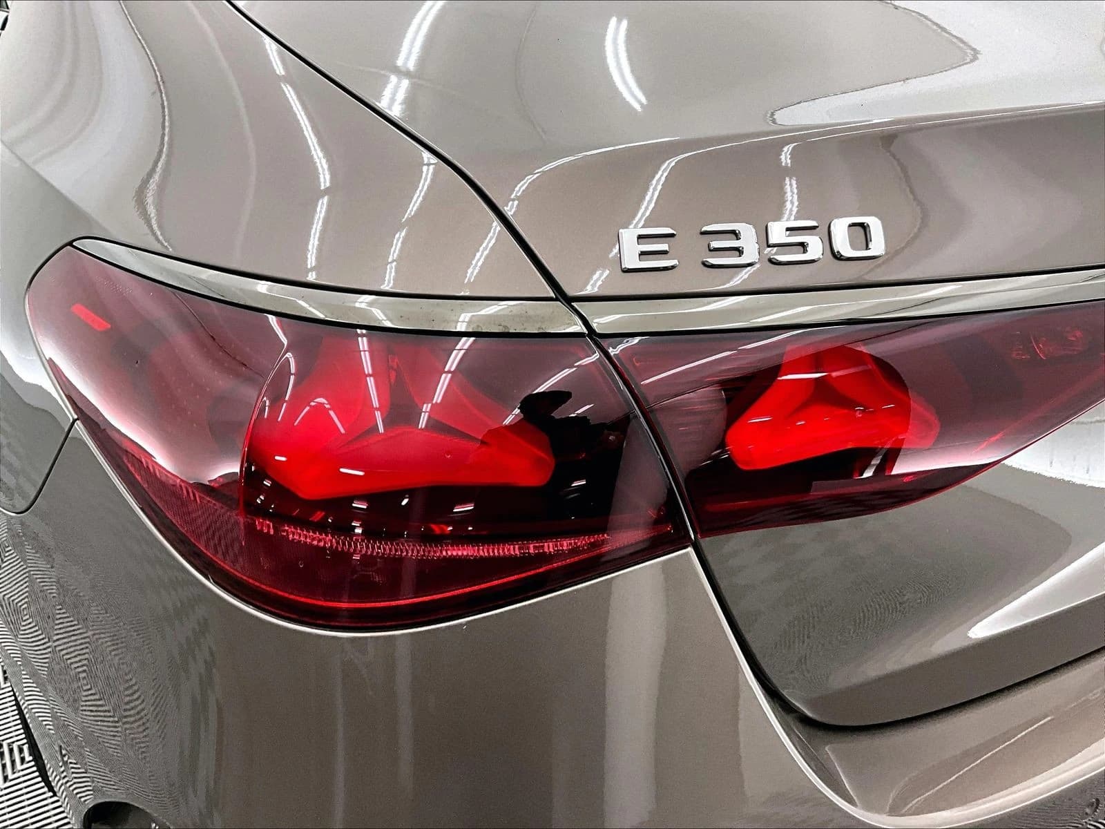 Mercedes-Benz E-Class E 350 RWD Sedan 2027 — side view