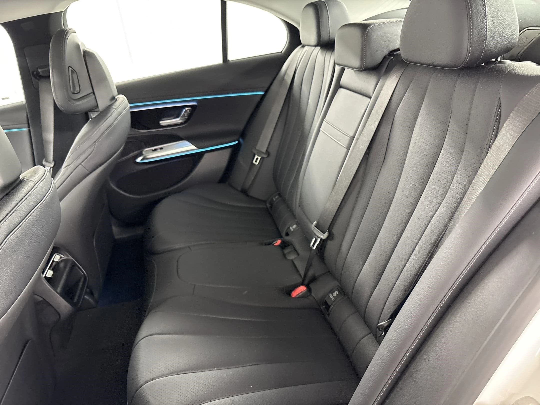 Mercedes-Benz E-Class E 350 RWD Sedan 2026 — side view