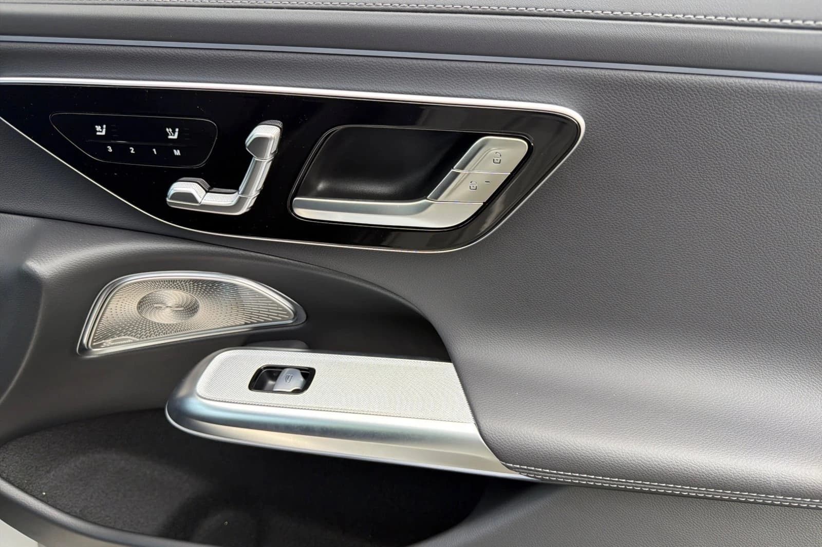 Mercedes-Benz E-Class E 350 RWD Sedan 2026 — side view