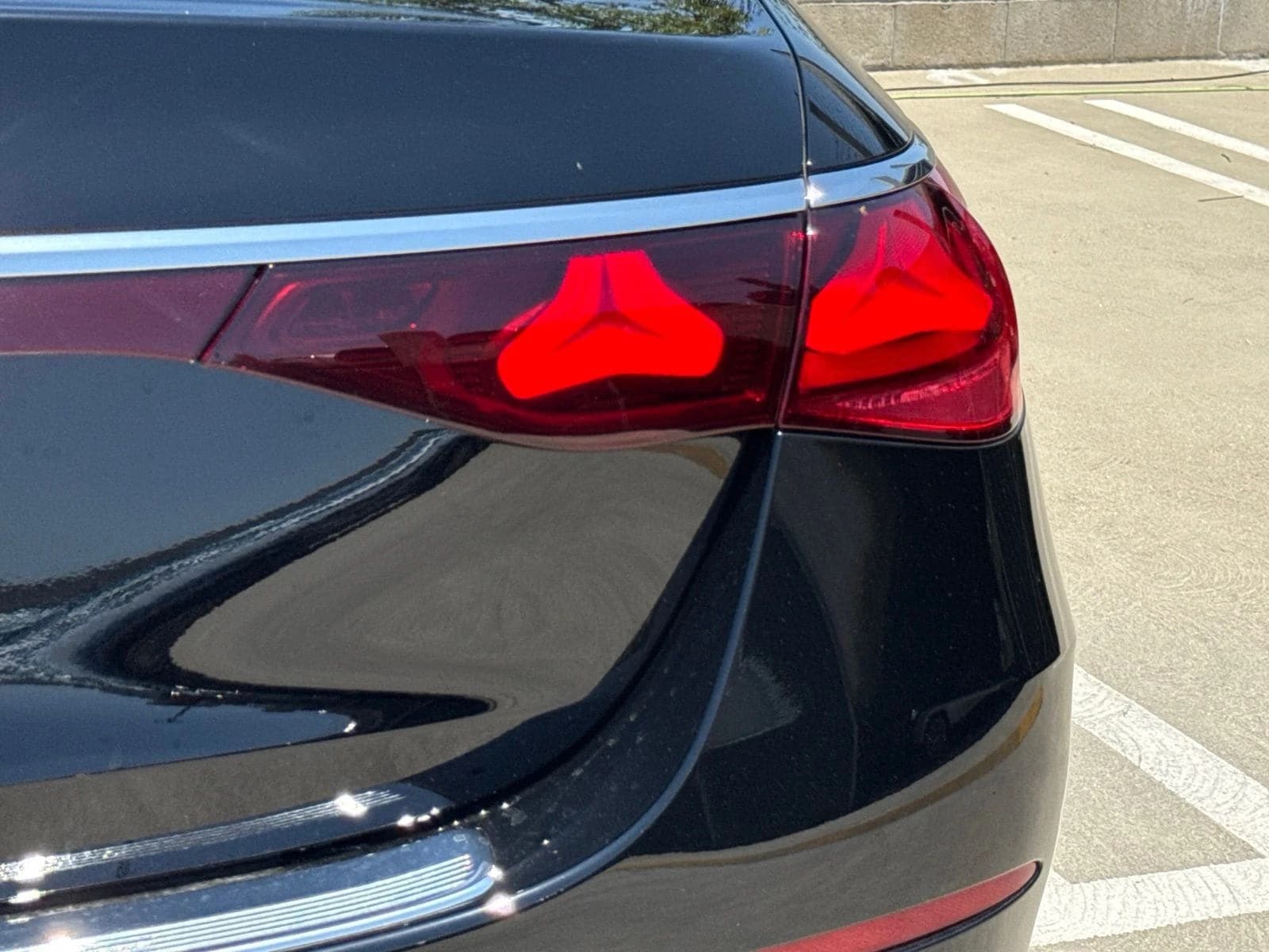 Mercedes-Benz E-Class E 350 RWD Sedan 2026 — side view