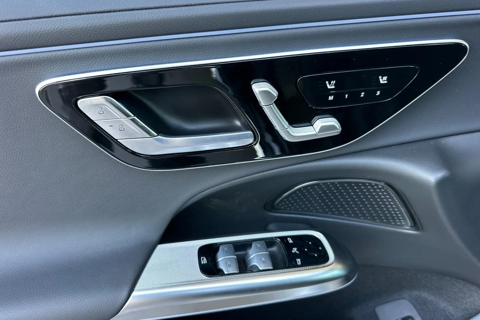 Mercedes-Benz E-Class E 350 RWD Sedan 2026 — side view