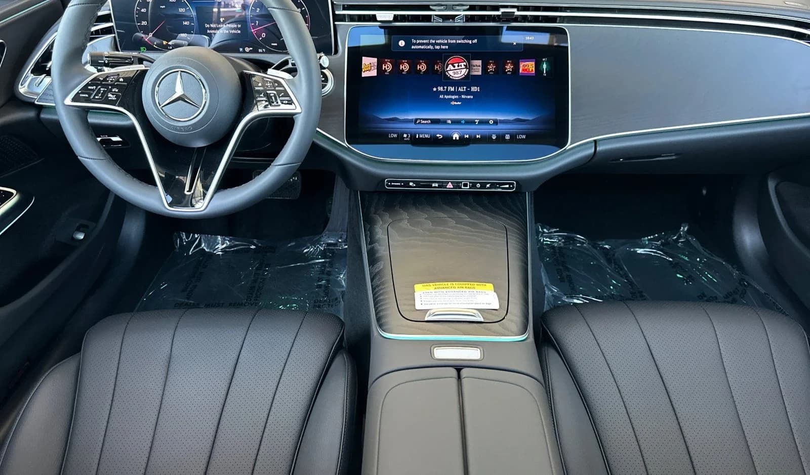 Mercedes-Benz E-Class E 350 RWD Sedan 2026 — side view