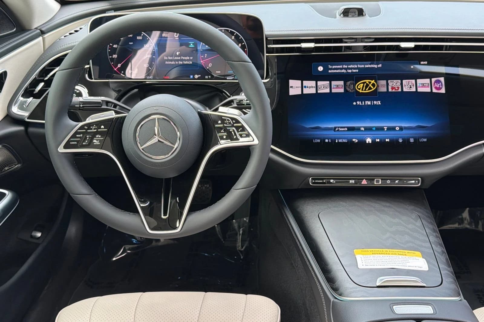 Mercedes-Benz E-Class E 350 RWD Sedan 2027 — side view