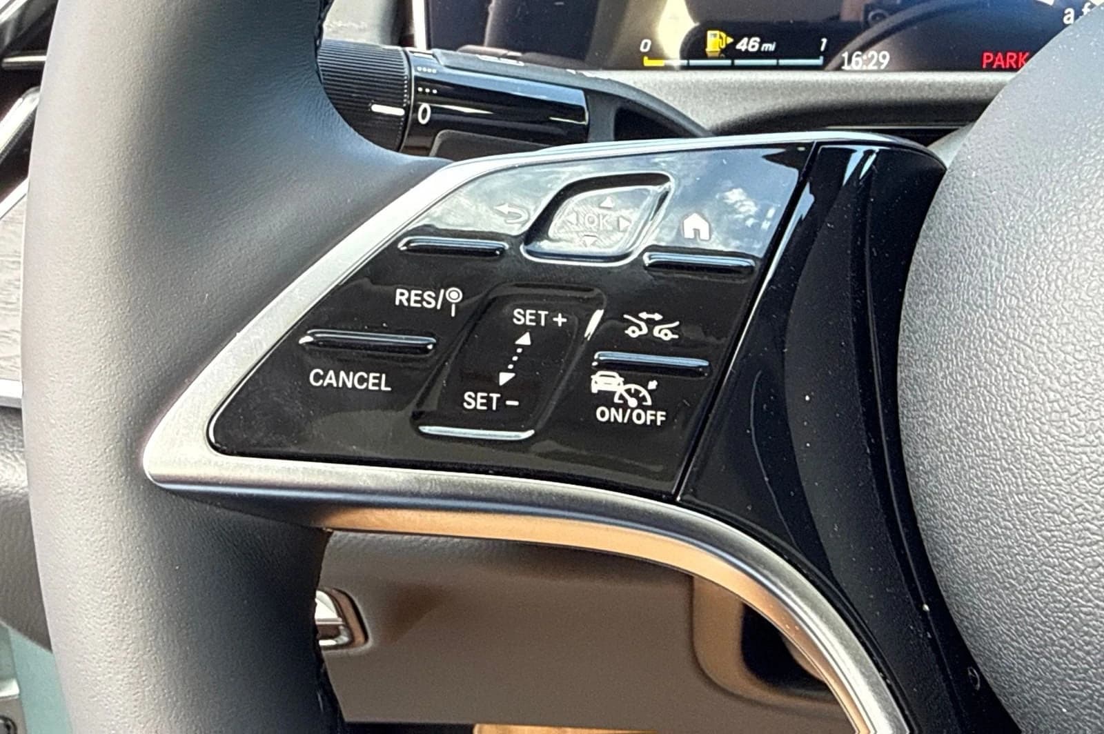Mercedes-Benz E-Class E 350 RWD Sedan 2027 — side view