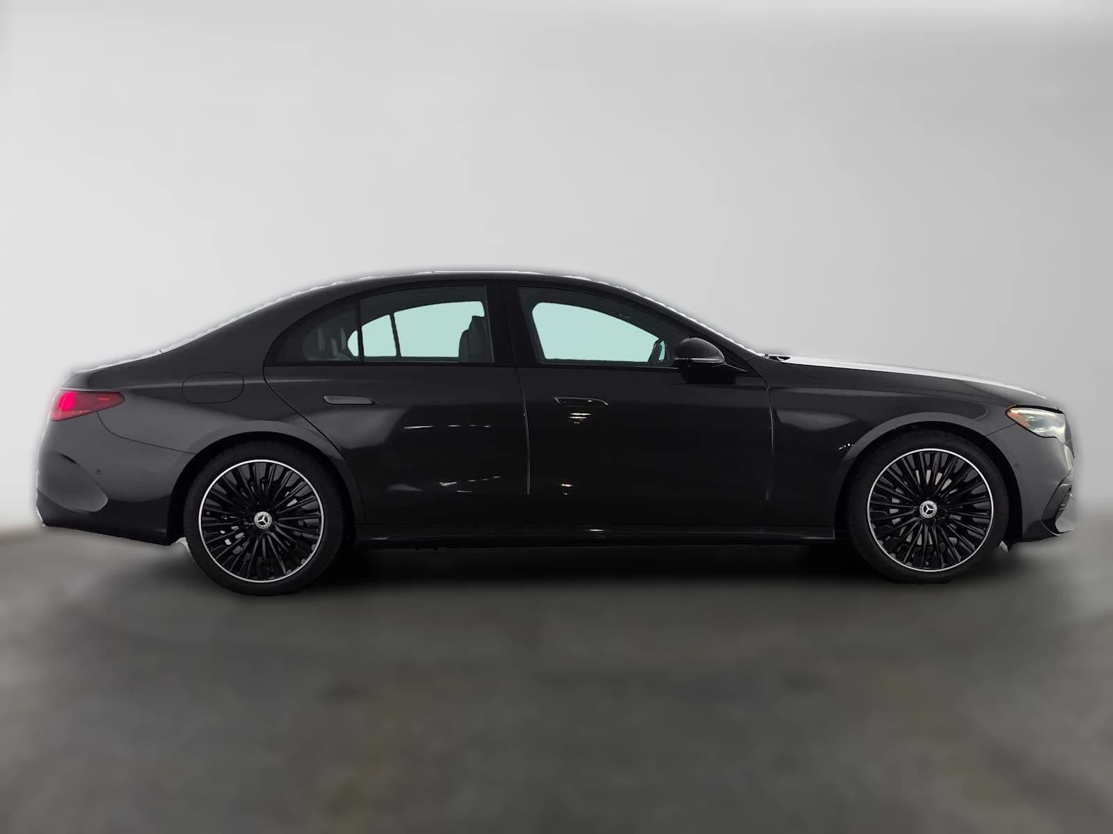 Mercedes-Benz E-Class E 350 RWD Sedan 2027 — side view