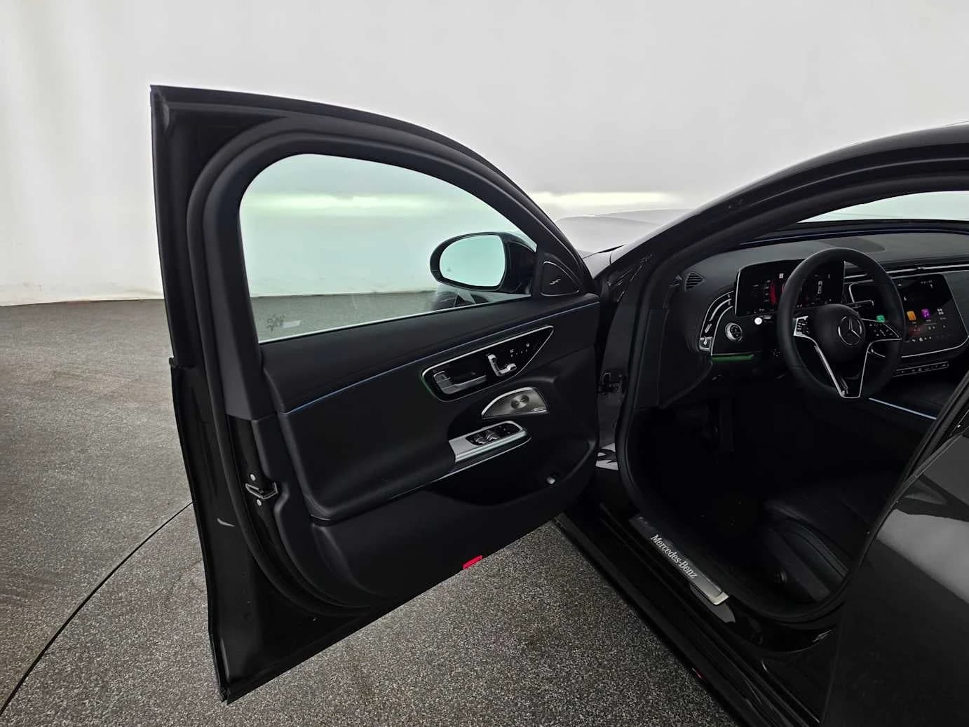 Mercedes-Benz E-Class E 350 RWD Sedan 2027 — side view