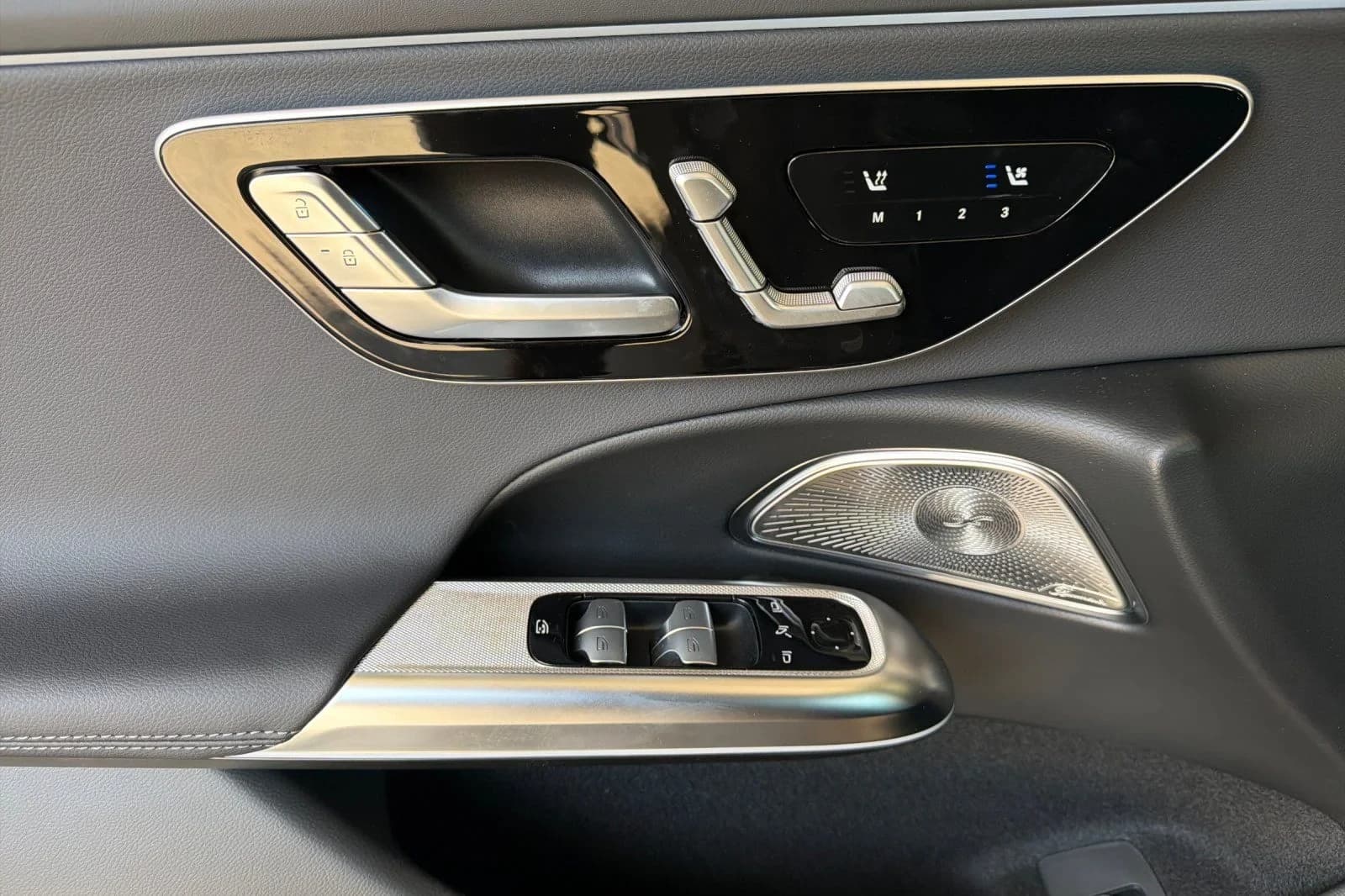 Mercedes-Benz E-Class E 350 RWD Sedan 2027 — side view