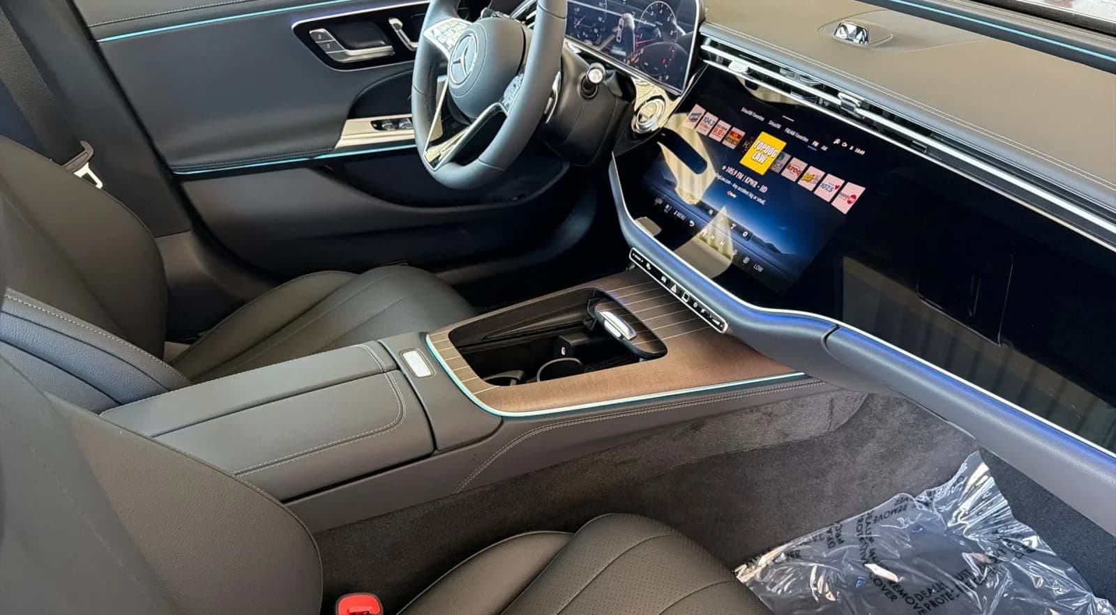 Mercedes-Benz E-Class E 350 RWD Sedan 2027 — side view