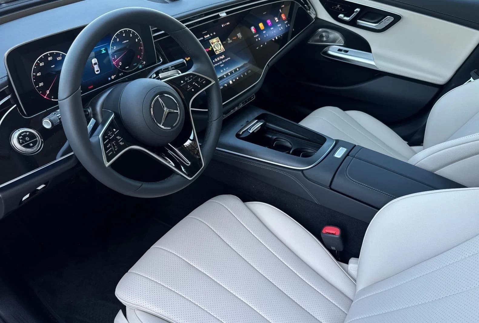 Mercedes-Benz E-Class E 350 RWD Sedan 2026 — side view