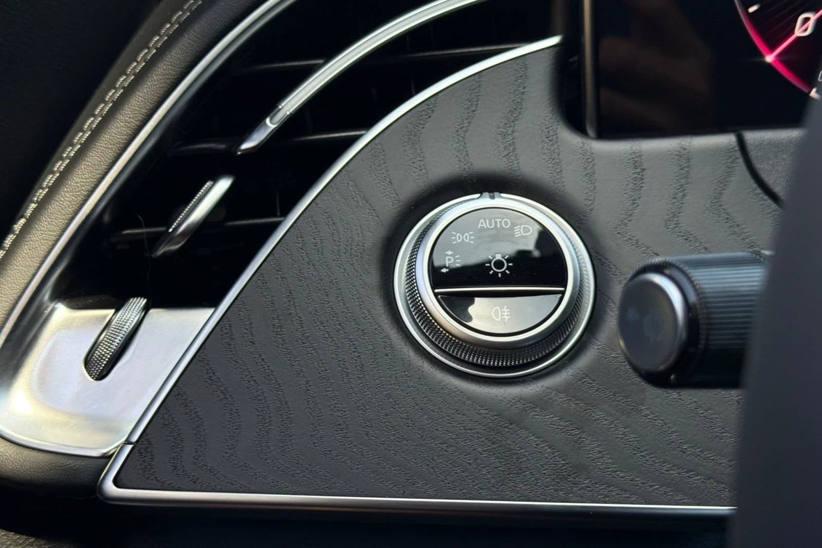 Mercedes-Benz E-Class E 350 RWD Sedan 2026 — side view