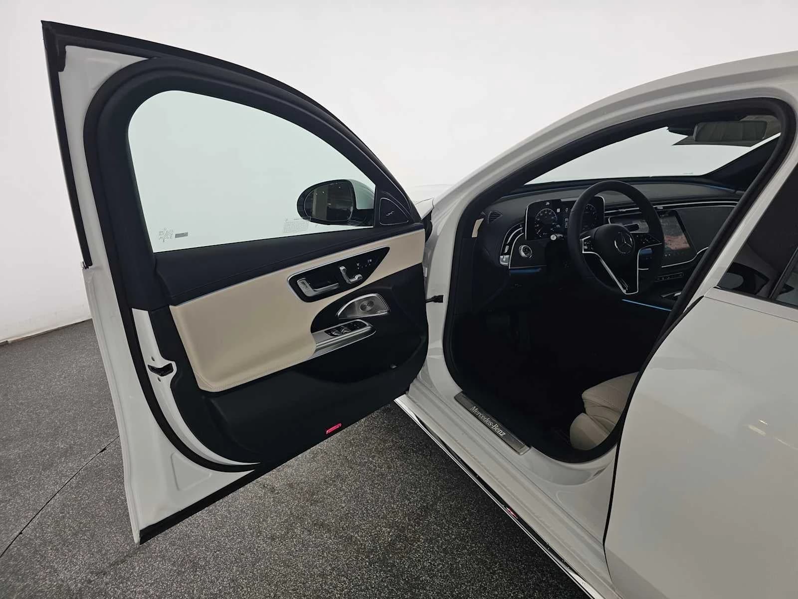 Mercedes-Benz E-Class E 350 RWD Sedan 2027 — side view