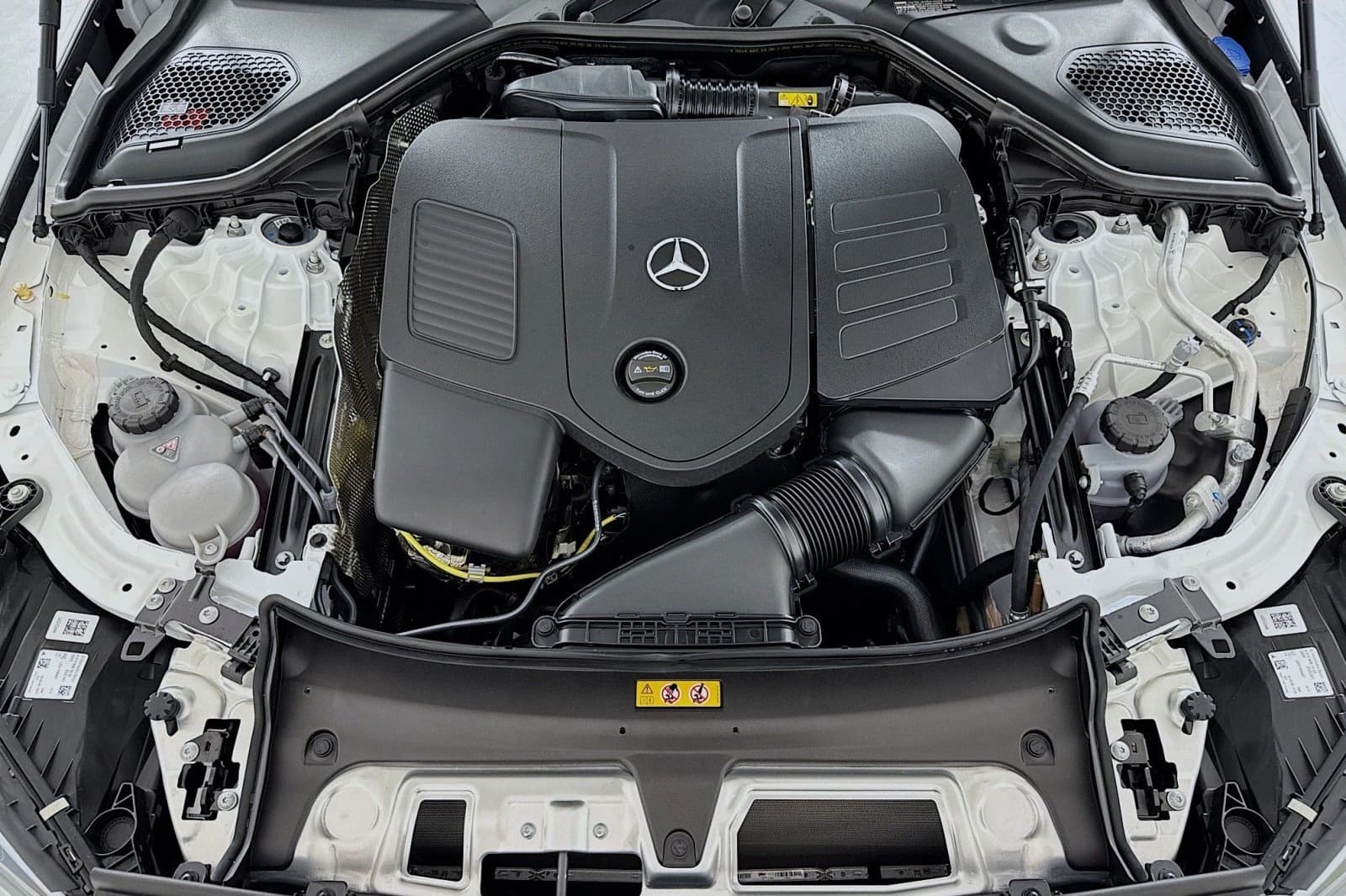 Mercedes-Benz E-Class E 350 RWD Sedan 2026 — side view