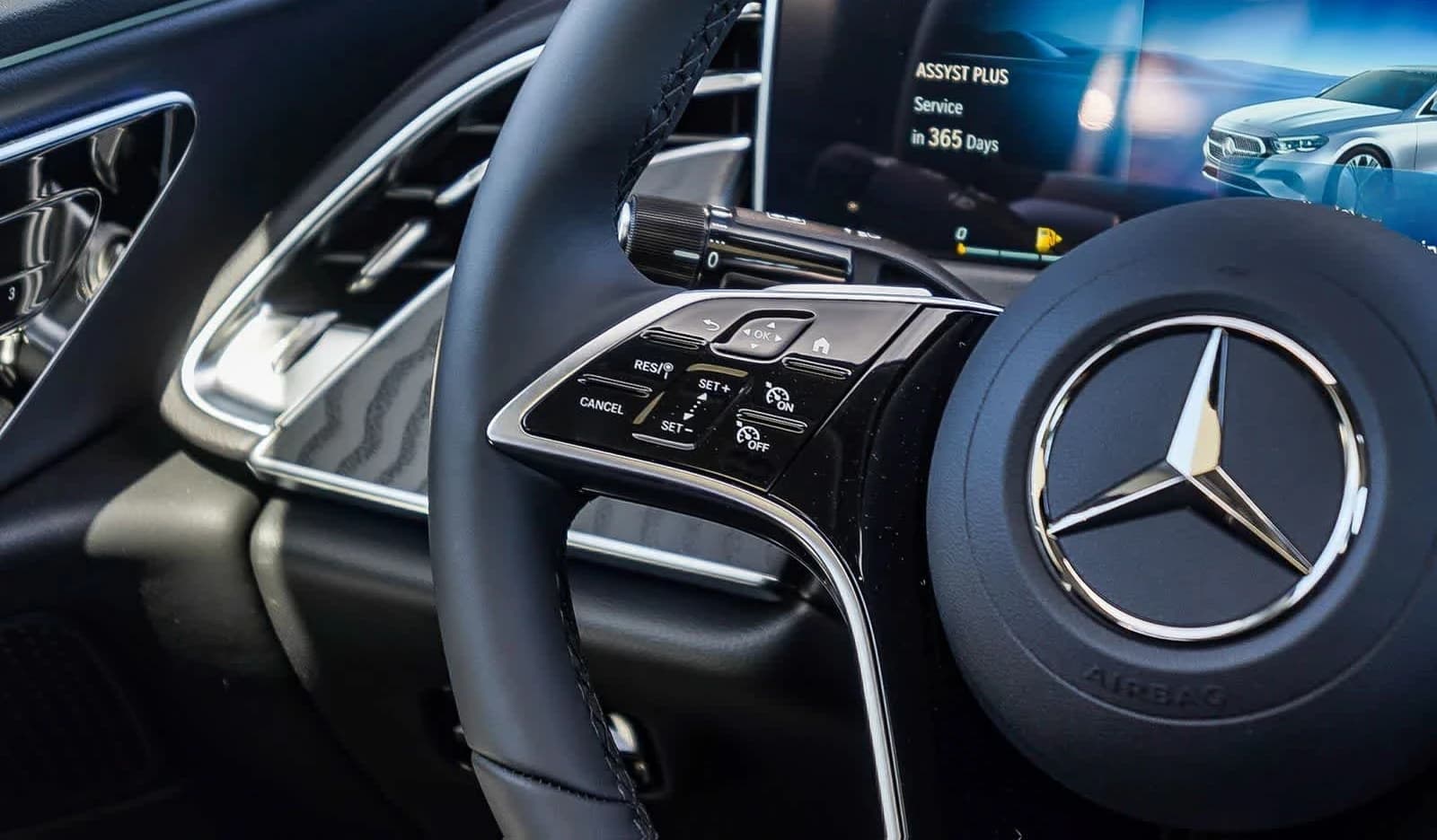 Mercedes-Benz E-Class E 350 RWD Sedan 2026 — side view