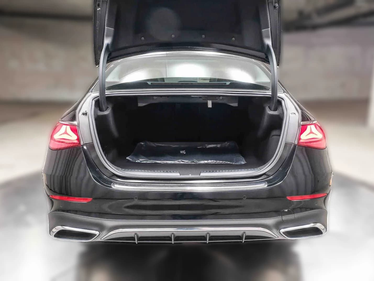 Mercedes-Benz E-Class E 350 RWD Sedan 2026 — side view