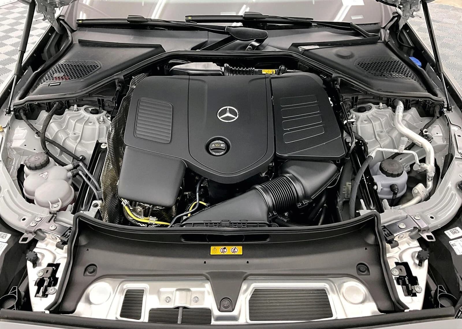 Mercedes-Benz E-Class E 350 RWD Sedan 2026 — side view