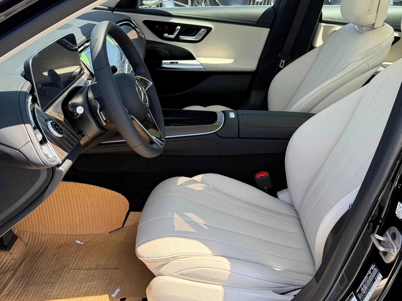Mercedes-Benz E-Class E 350 RWD Sedan 2026 — side view