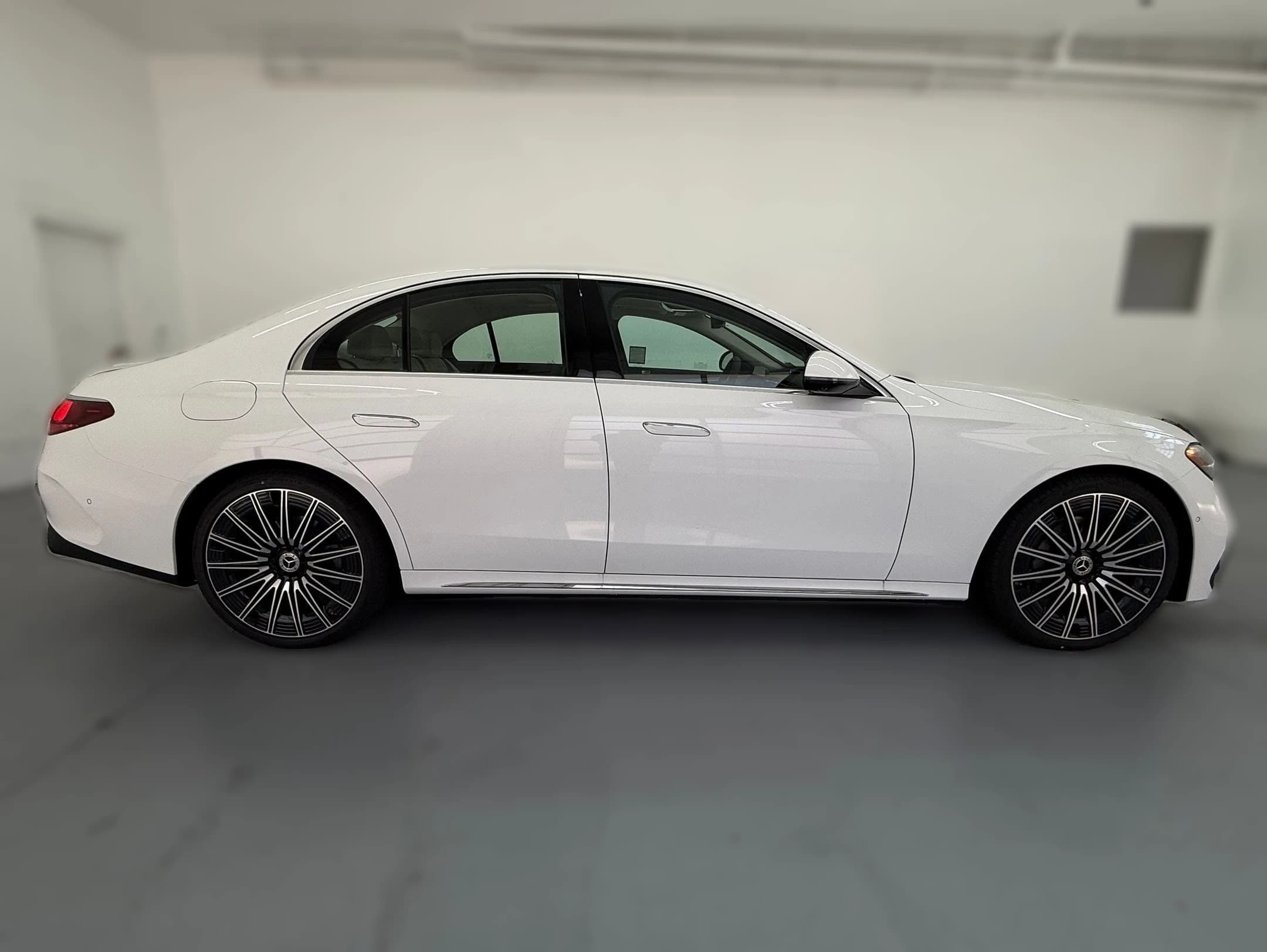 Mercedes-Benz E-Class E 350 RWD Sedan 2026 — side view