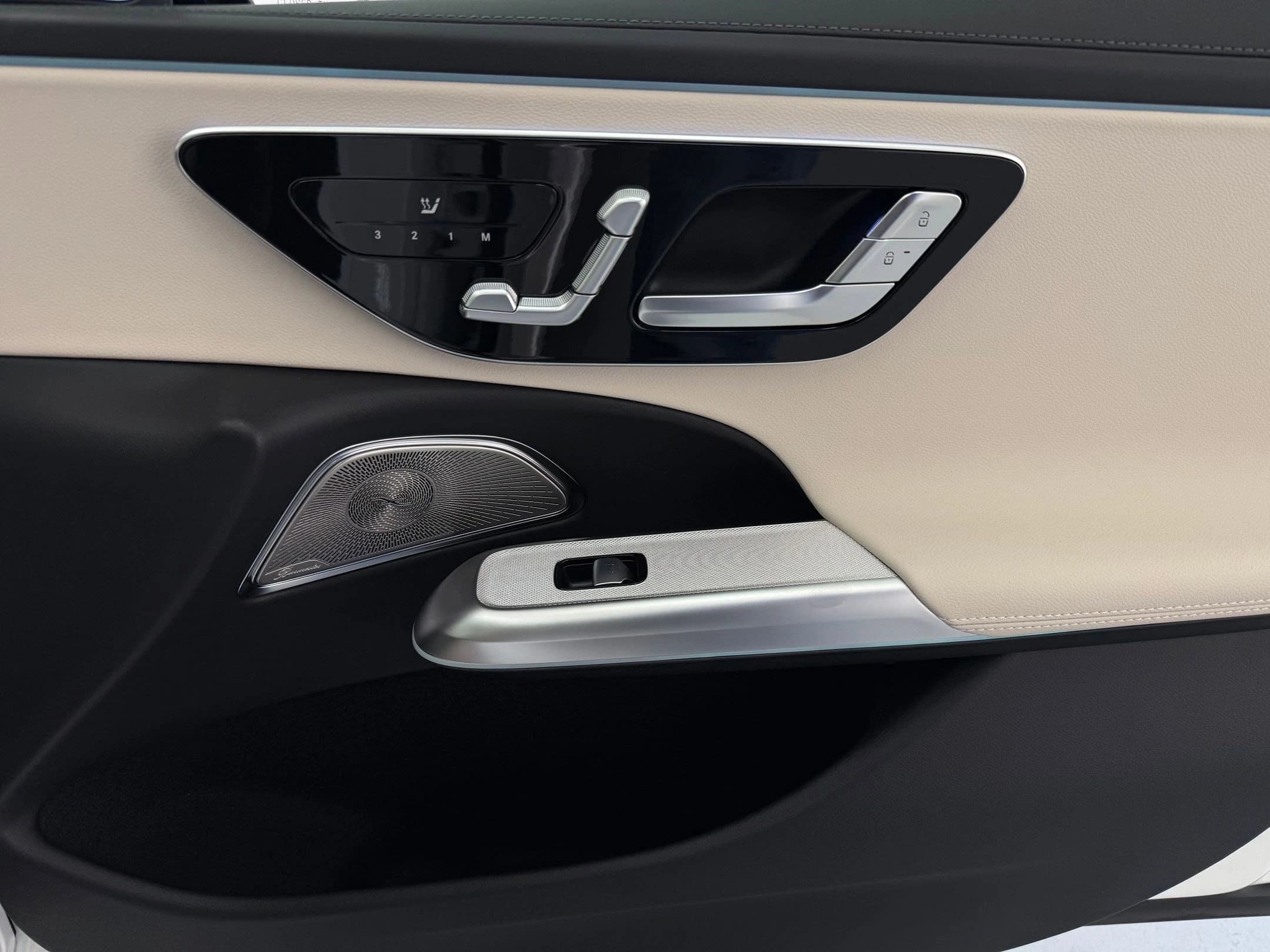 Mercedes-Benz E-Class E 350 RWD Sedan 2026 — side view