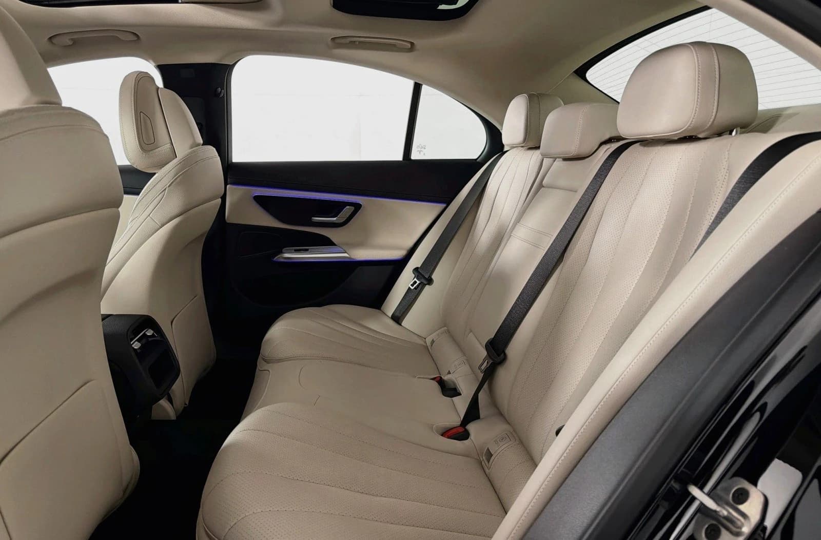 Mercedes-Benz E-Class E 350 RWD Sedan 2026 — side view