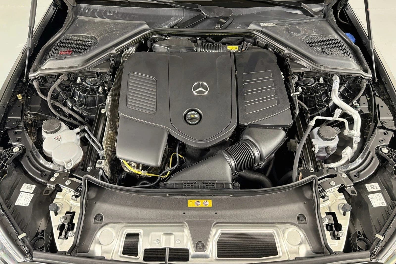 Mercedes-Benz E-Class E 350 RWD Sedan 2026 — side view