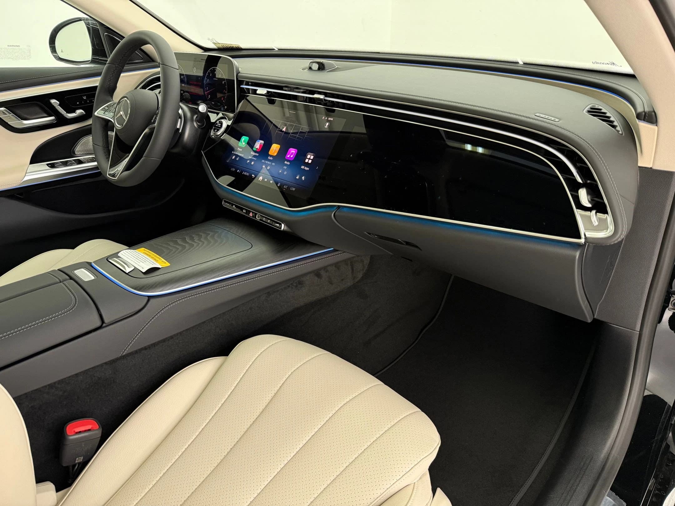 Mercedes-Benz E-Class E 350 RWD Sedan 2026 — side view