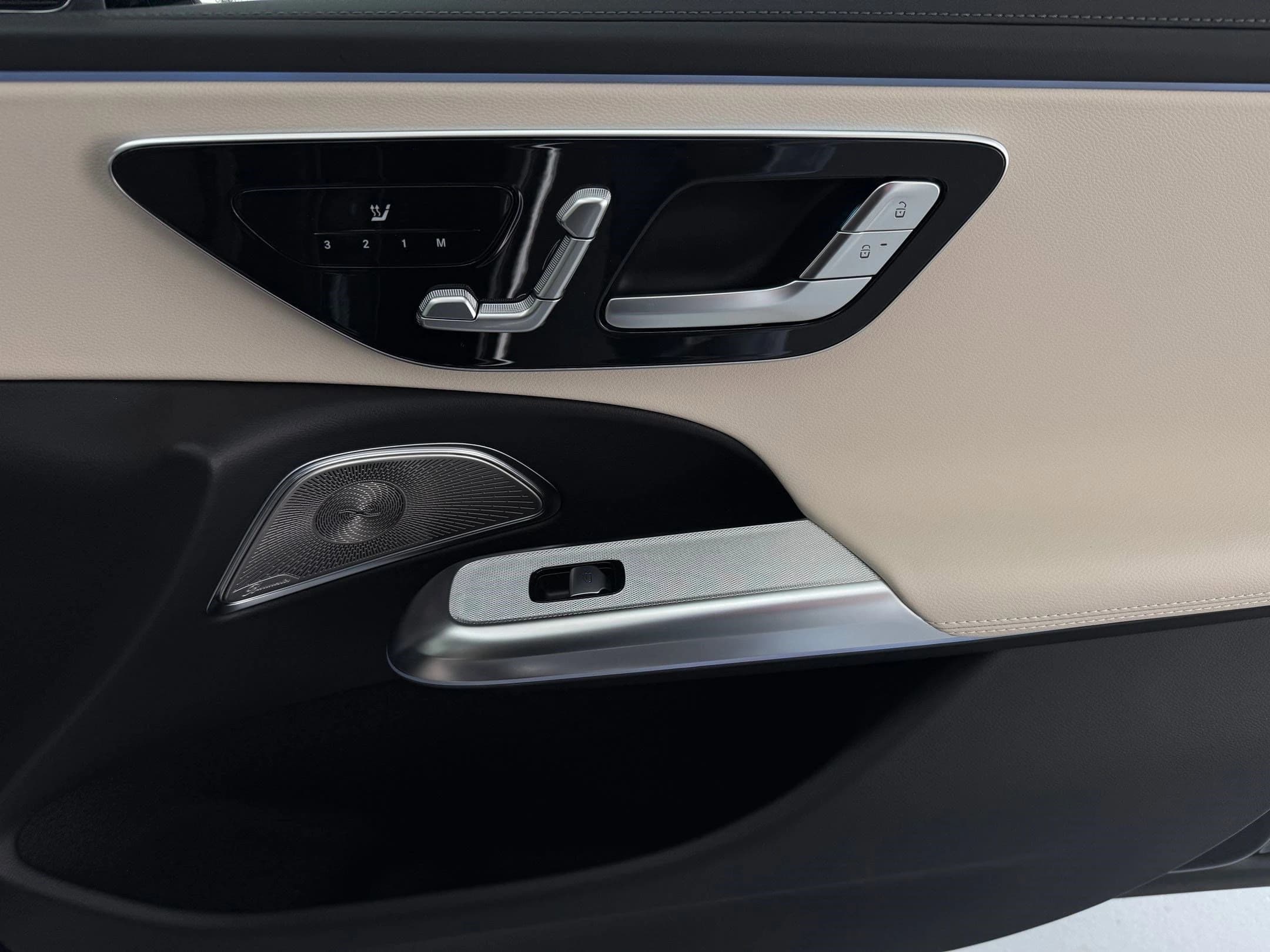 Mercedes-Benz E-Class E 350 RWD Sedan 2026 — side view