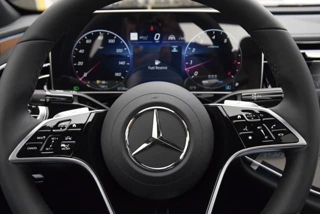Mercedes-Benz E-Class E 350 RWD Sedan 2027 — side view