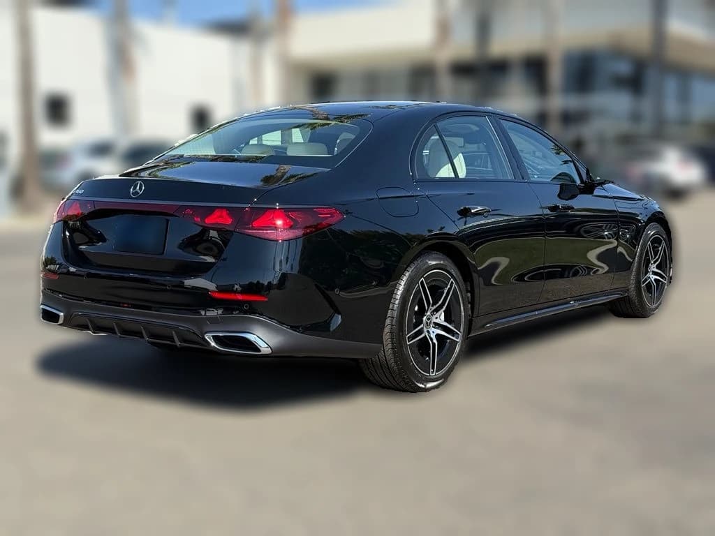 Mercedes-Benz E-Class E 350 RWD Sedan 2027 — side view