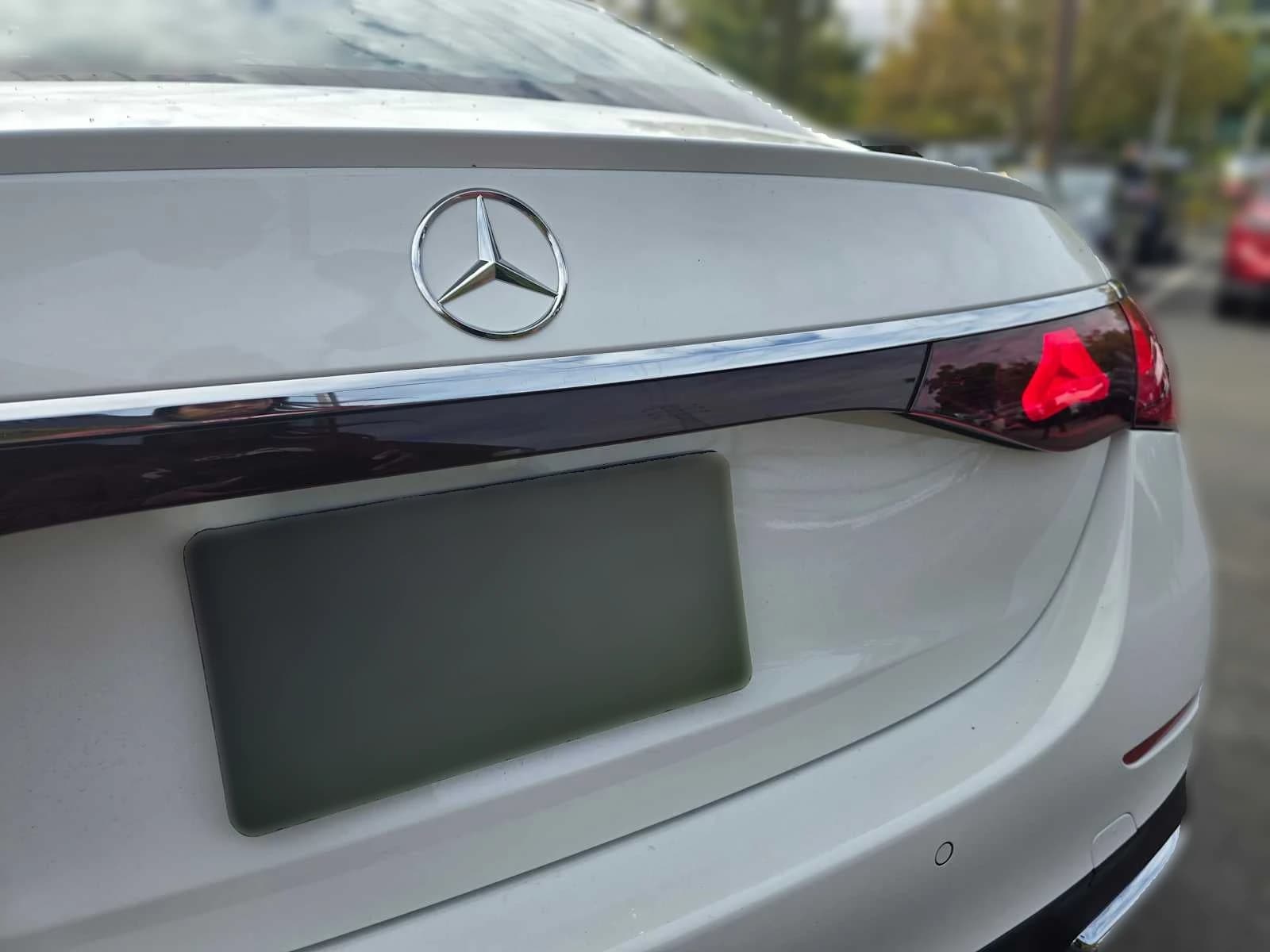 Mercedes-Benz E-Class E 350 RWD Sedan 2026 — side view